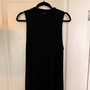 Sleeveless Black Dress
